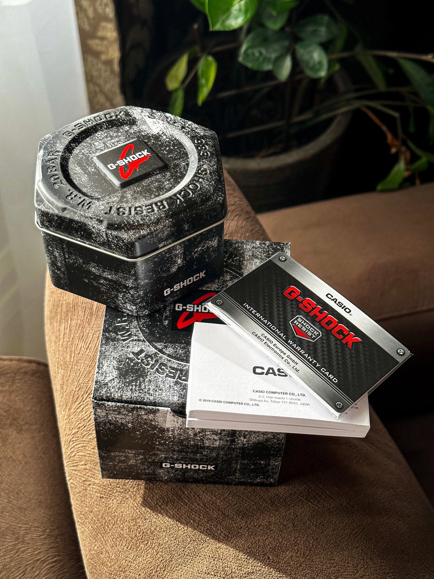 G-SHOCK CasiOak Potpuno srebrna - sa crno plavim brojčanikom sata