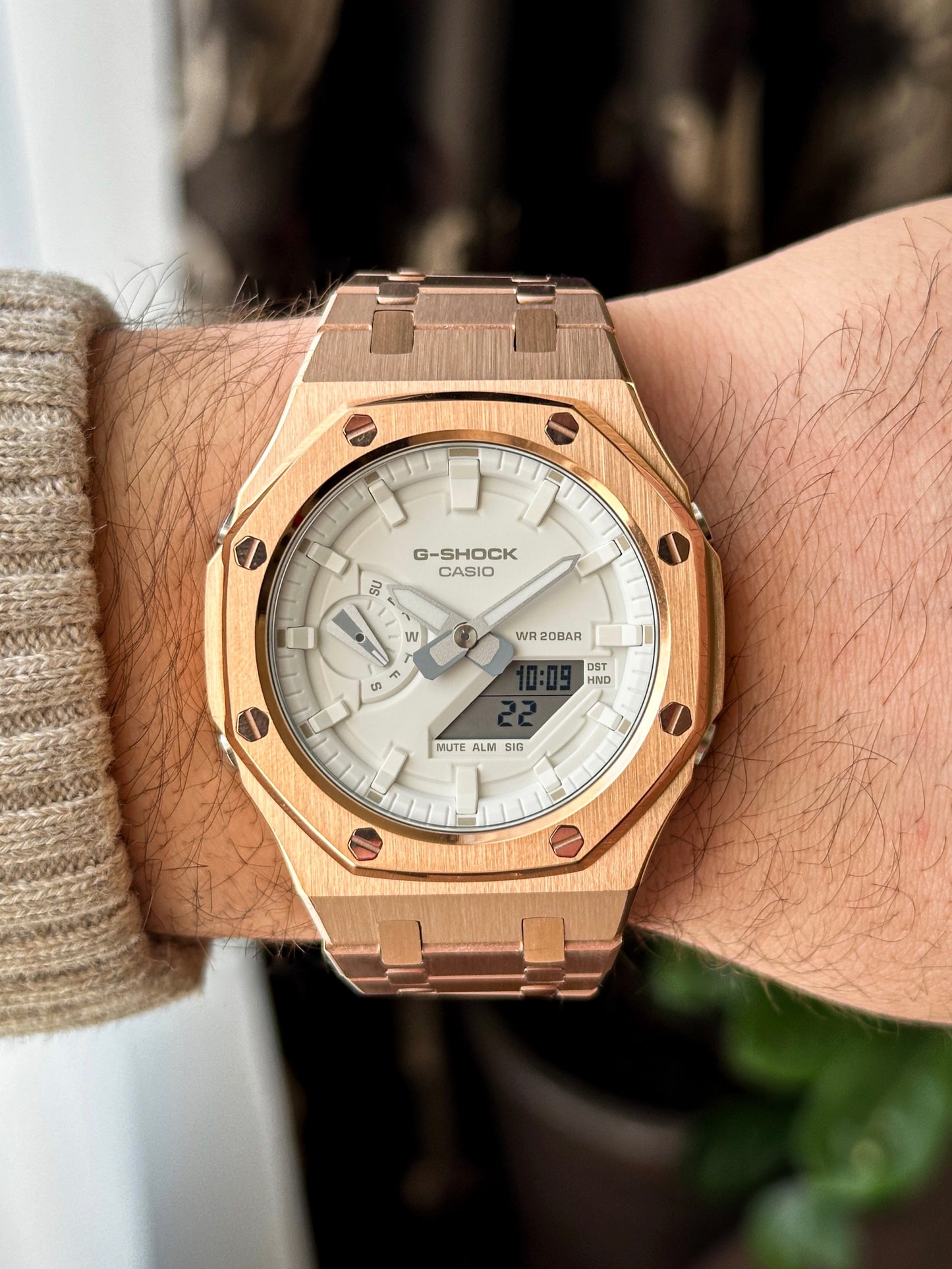 G-SHOCK CasiOak Potpuno bronzana - sa belim brojčanikom sata