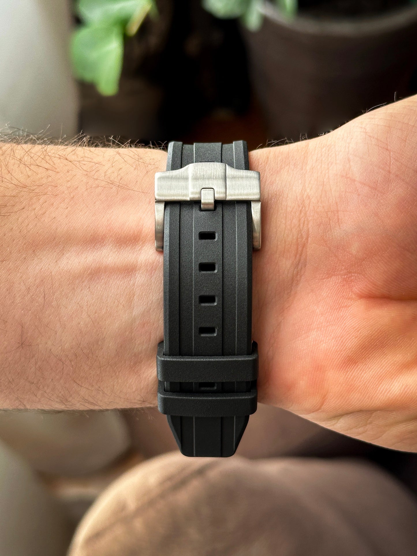 G-SHOCK CasiOak Crno srebrna - sa crno plavim brojčanikom sata