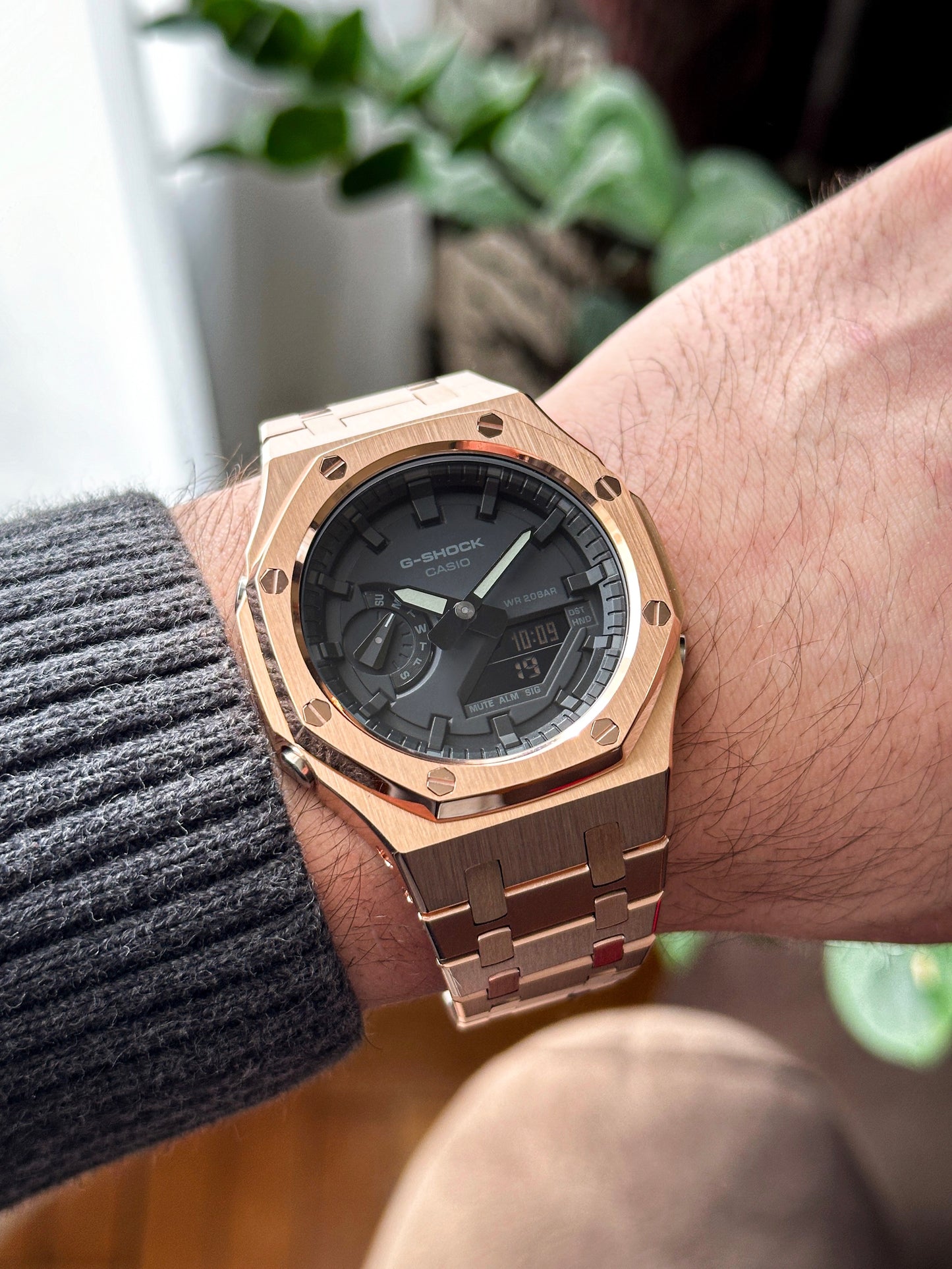 G-SHOCK CasiOak RoseGold-with black watch dial
