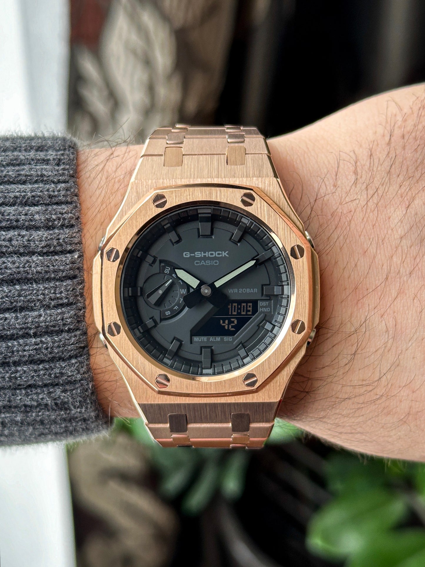 G-SHOCK CasiOak RoseGold-with black watch dial