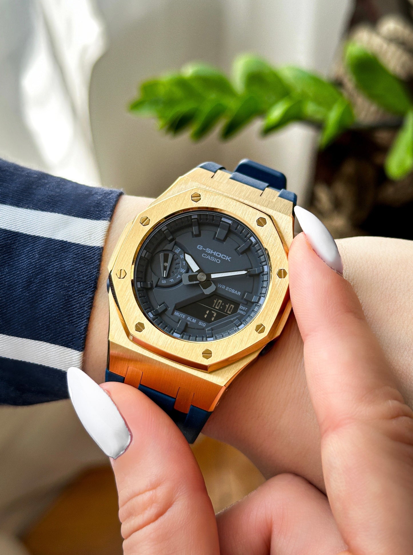 G-SHOCK CasiOak Teget zlatna - sa teget brojčanikom sata