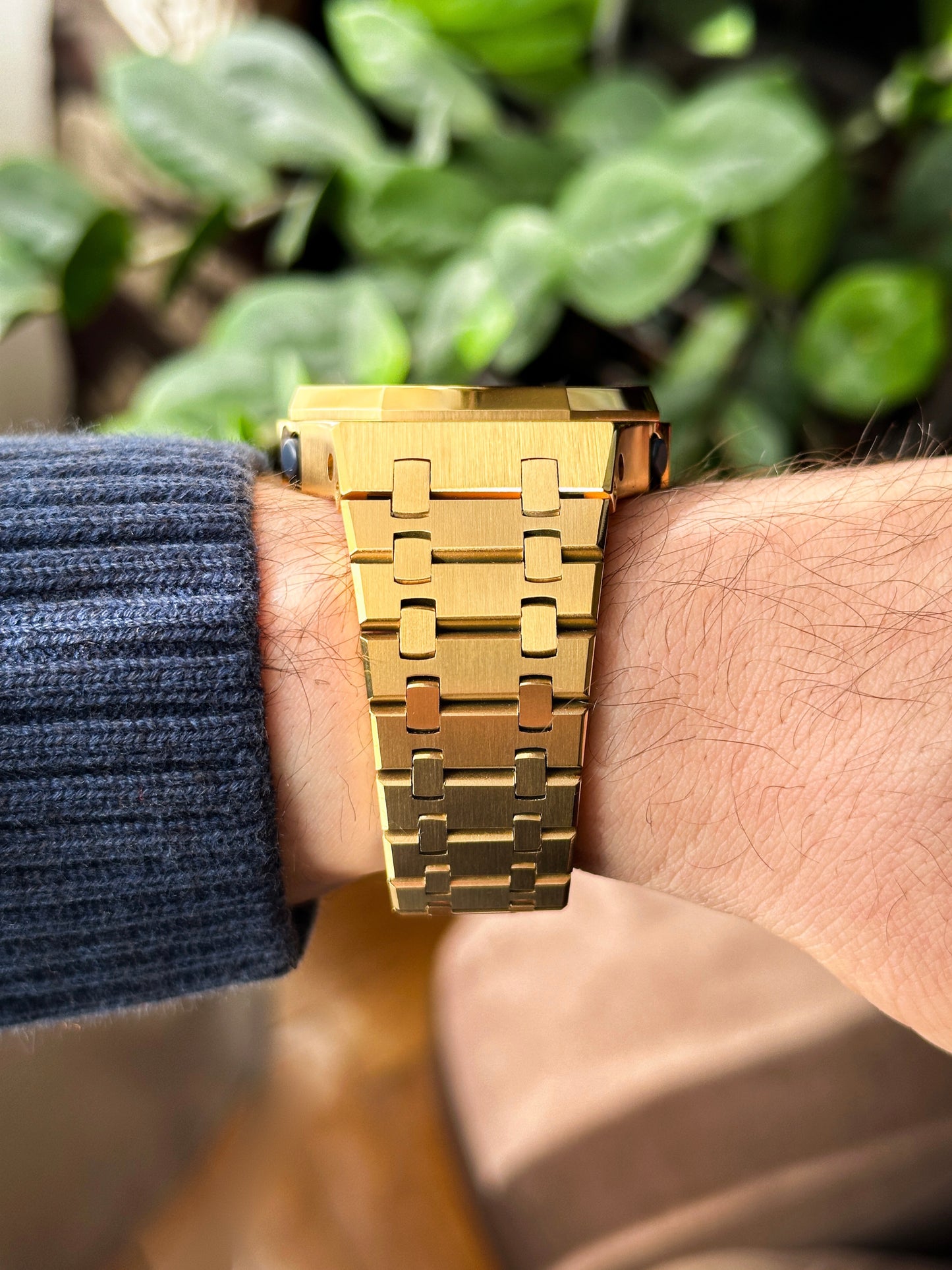 G-SHOCK CasiOak Full Gold - with navy blue watch dial