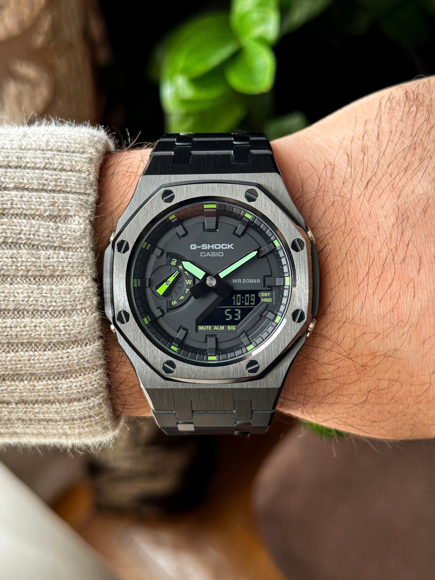 G-SHOCK CasiOak Full Black-with black and green watch dial