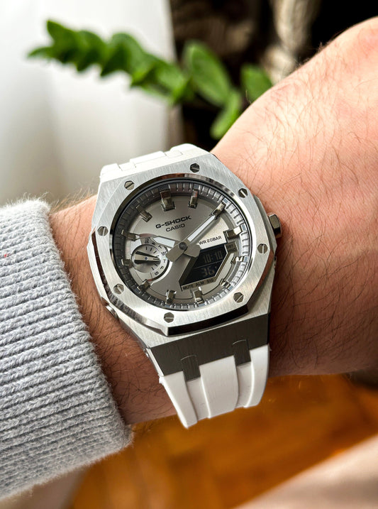 G-SHOCK CasiOak White-Silver with silver watch dial