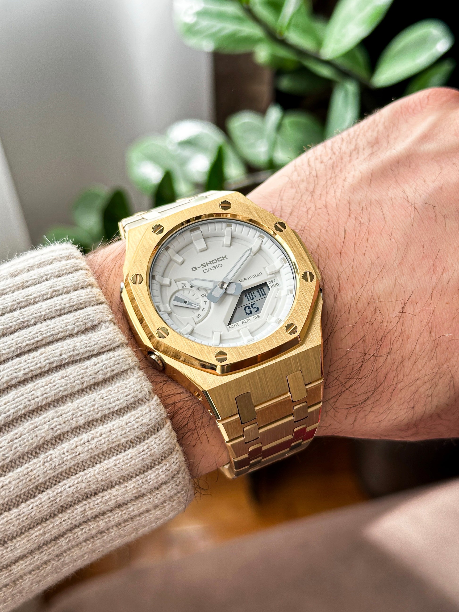 G-SHOCK CasiOak Full Gold with white watch dial – Weisswatches