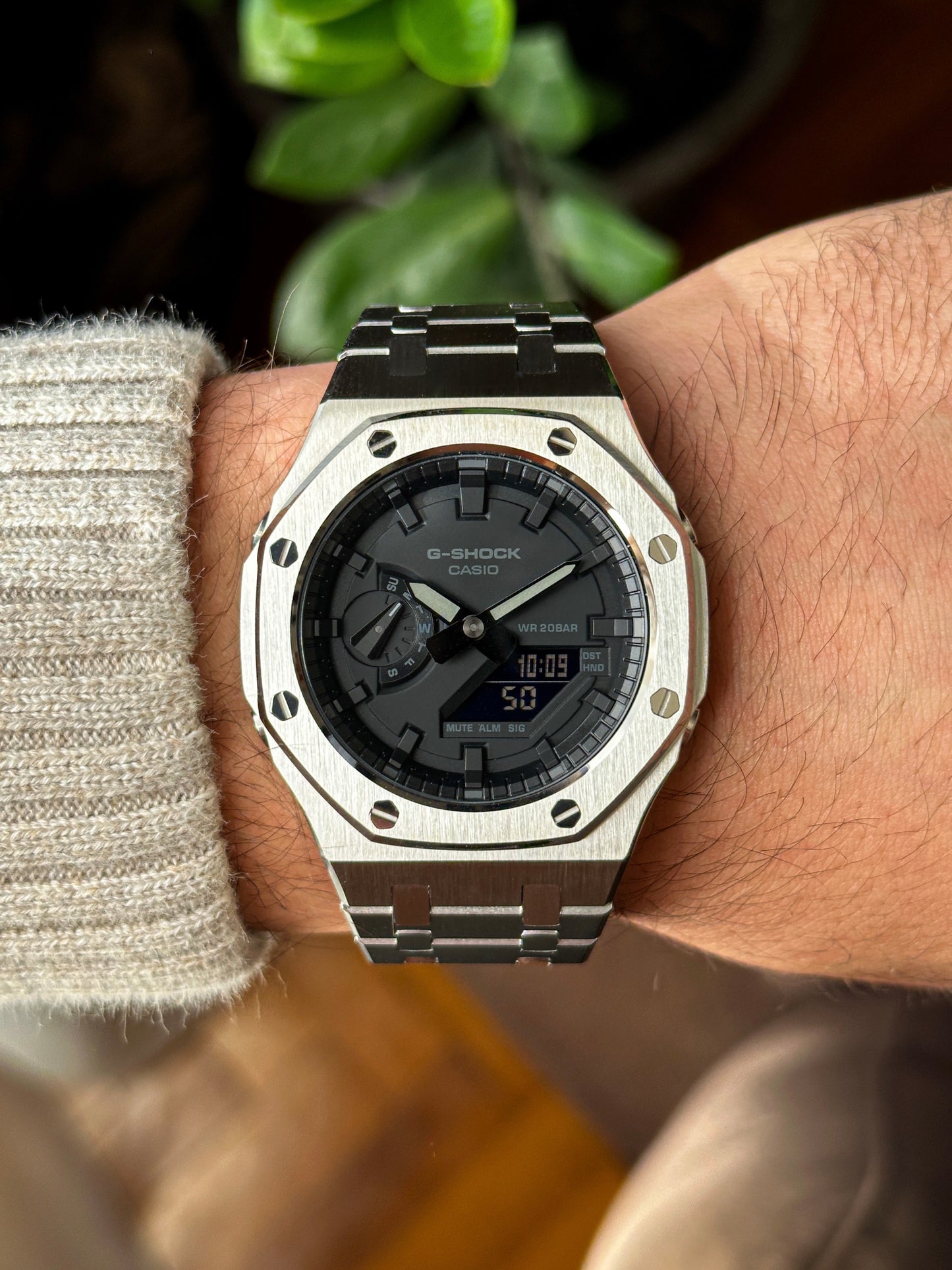 G-SHOCK CasiOak Full Silver-with black watch dial