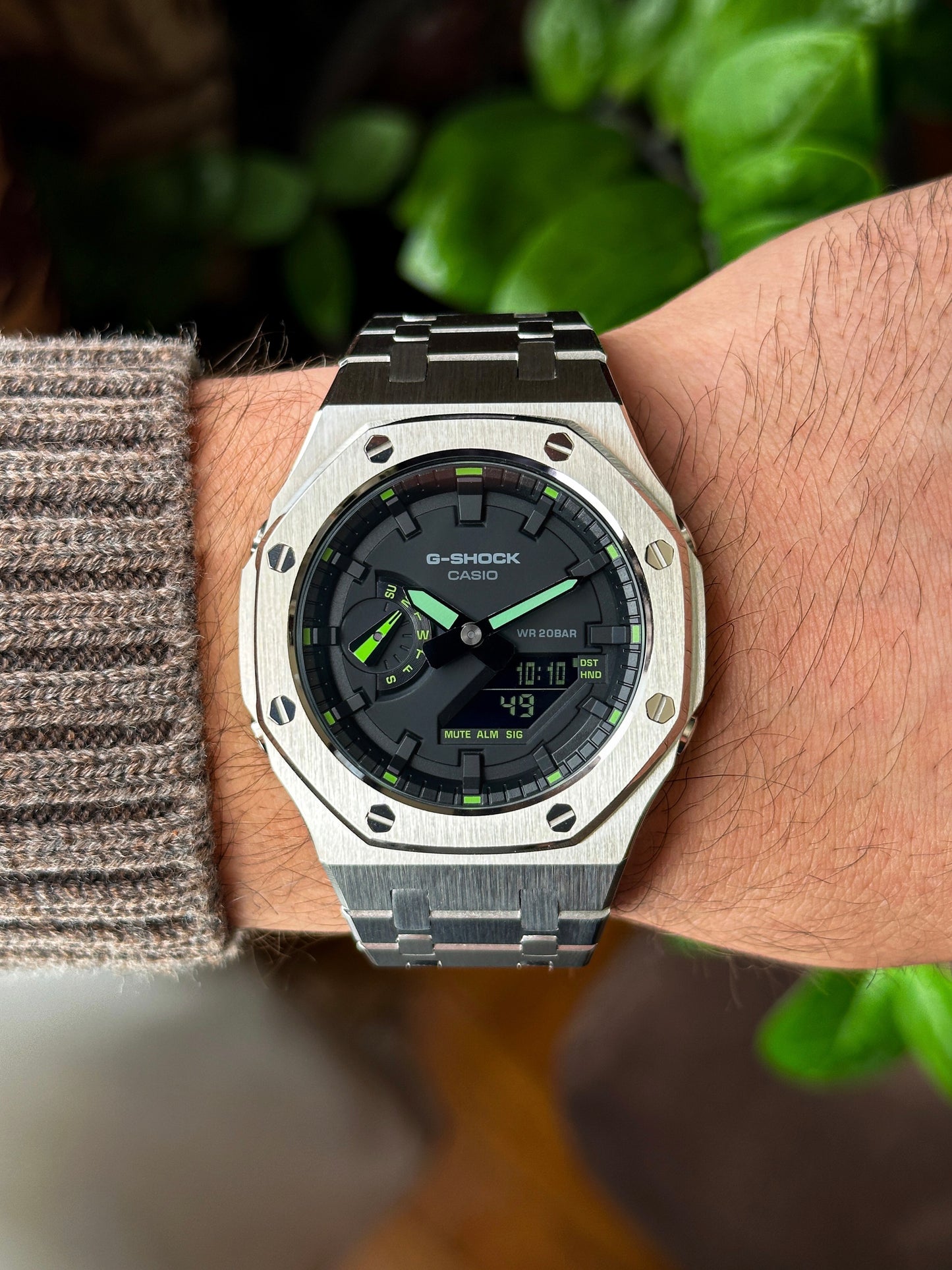 G-SHOCK CasiOak Full Silver-with black and green watch dial