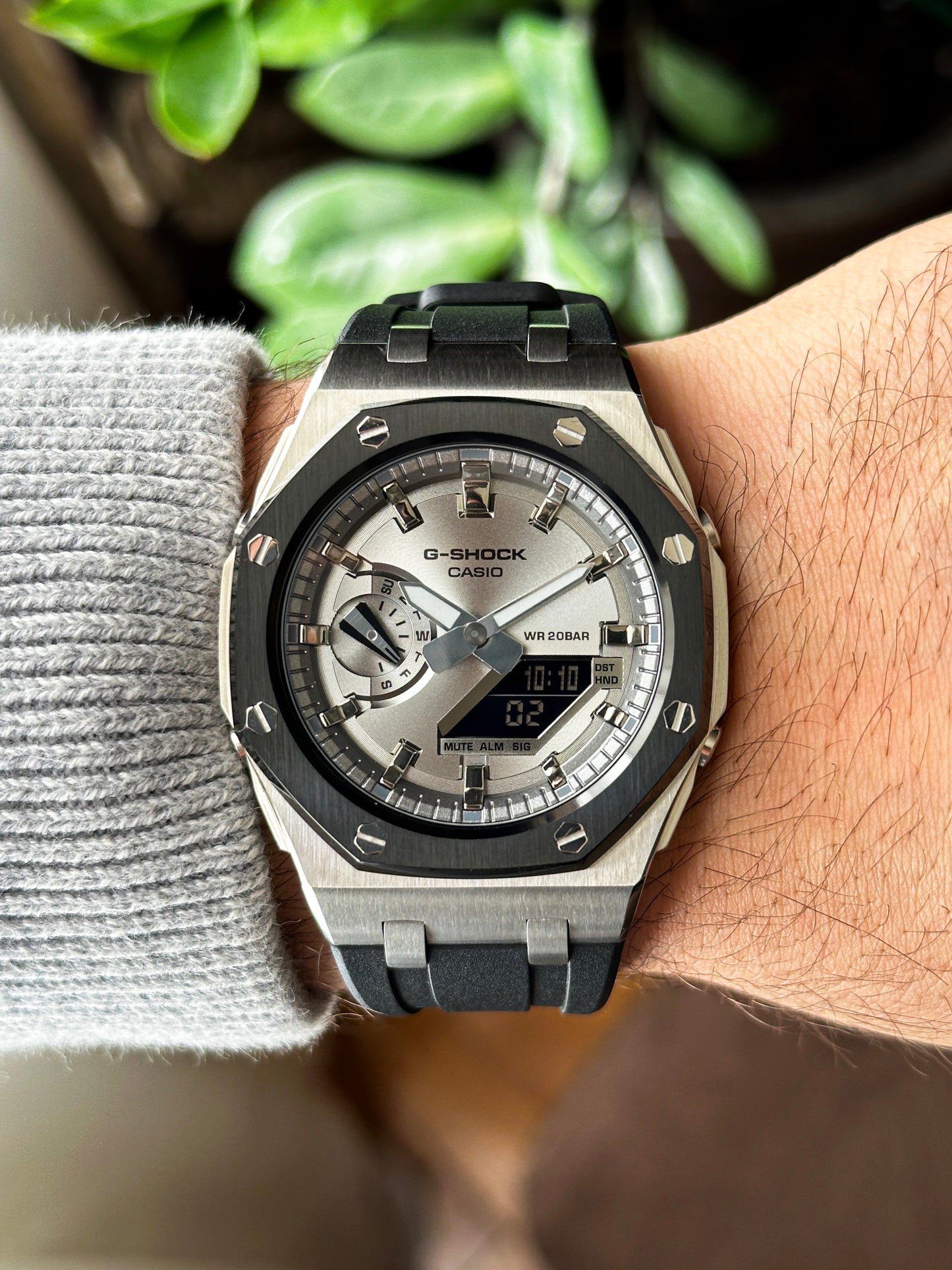 G-SHOCK CasiOak Panda with silver watch dial