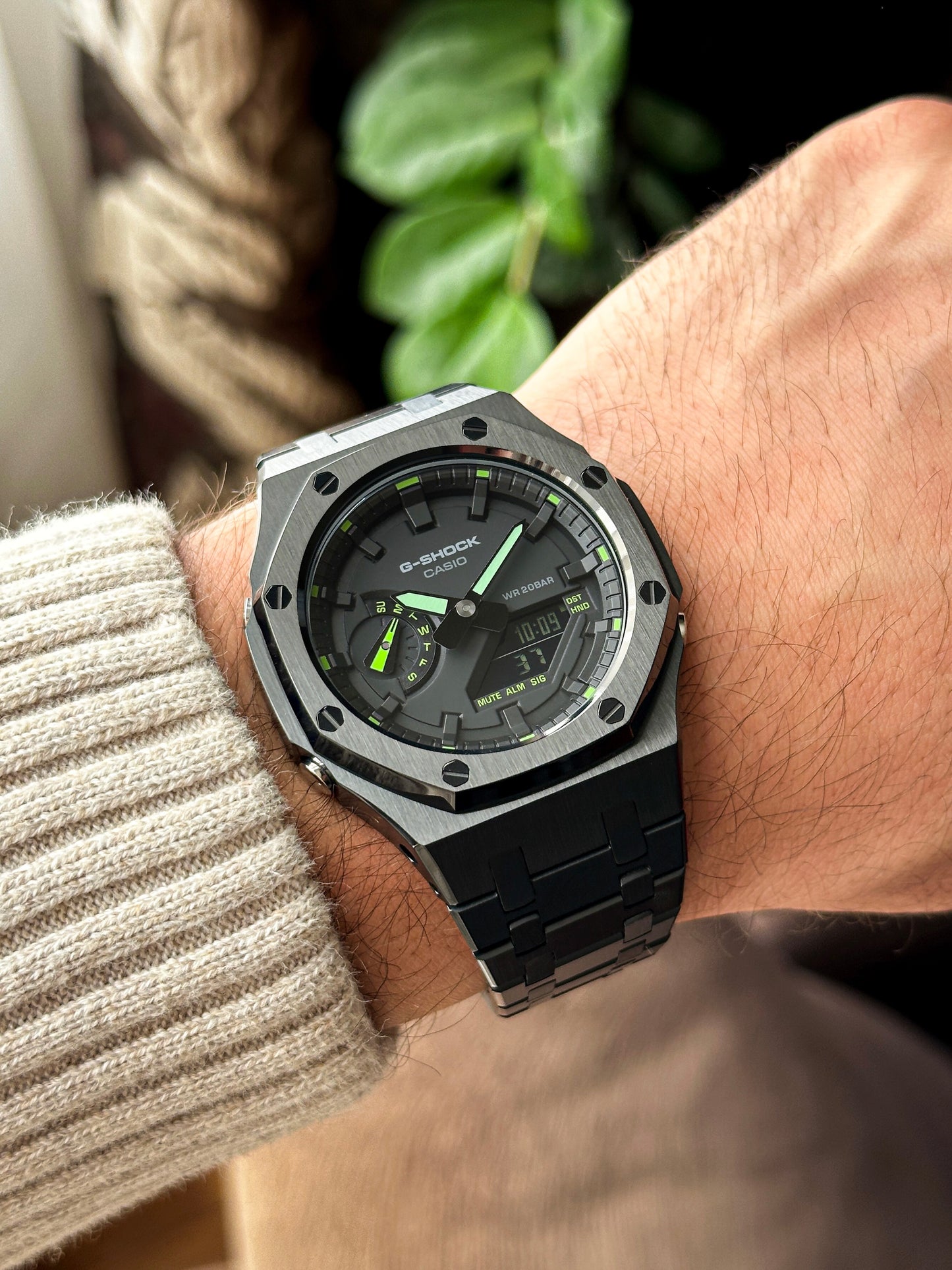 G-SHOCK CasiOak Full Black-with black and green watch dial