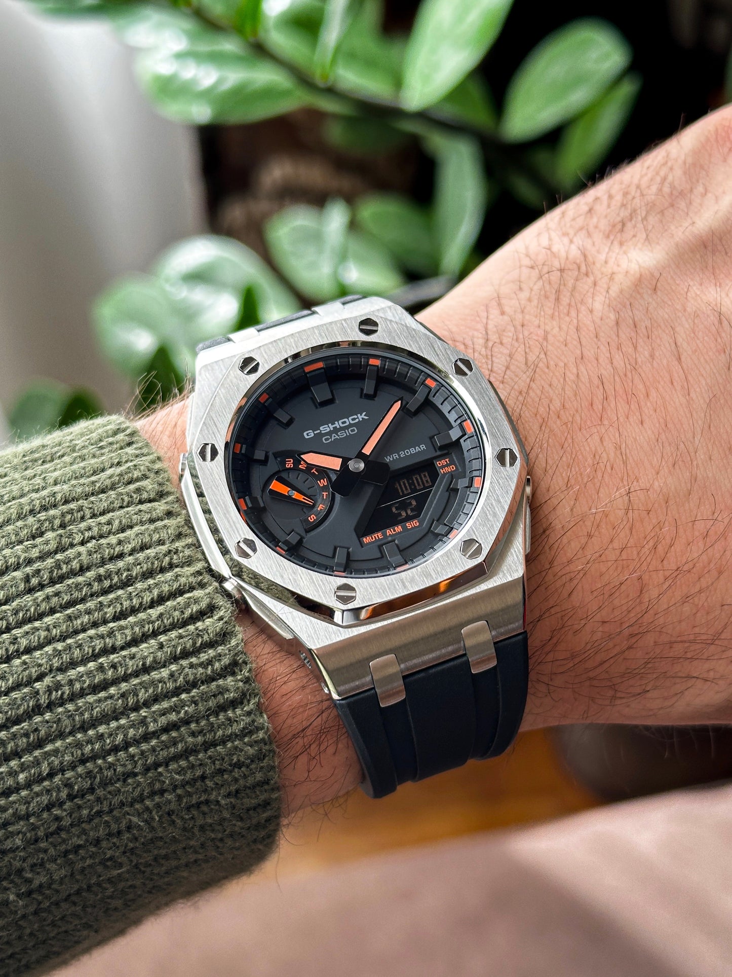 G-SHOCK CasiOak Black-Silver with orange and black watch dial