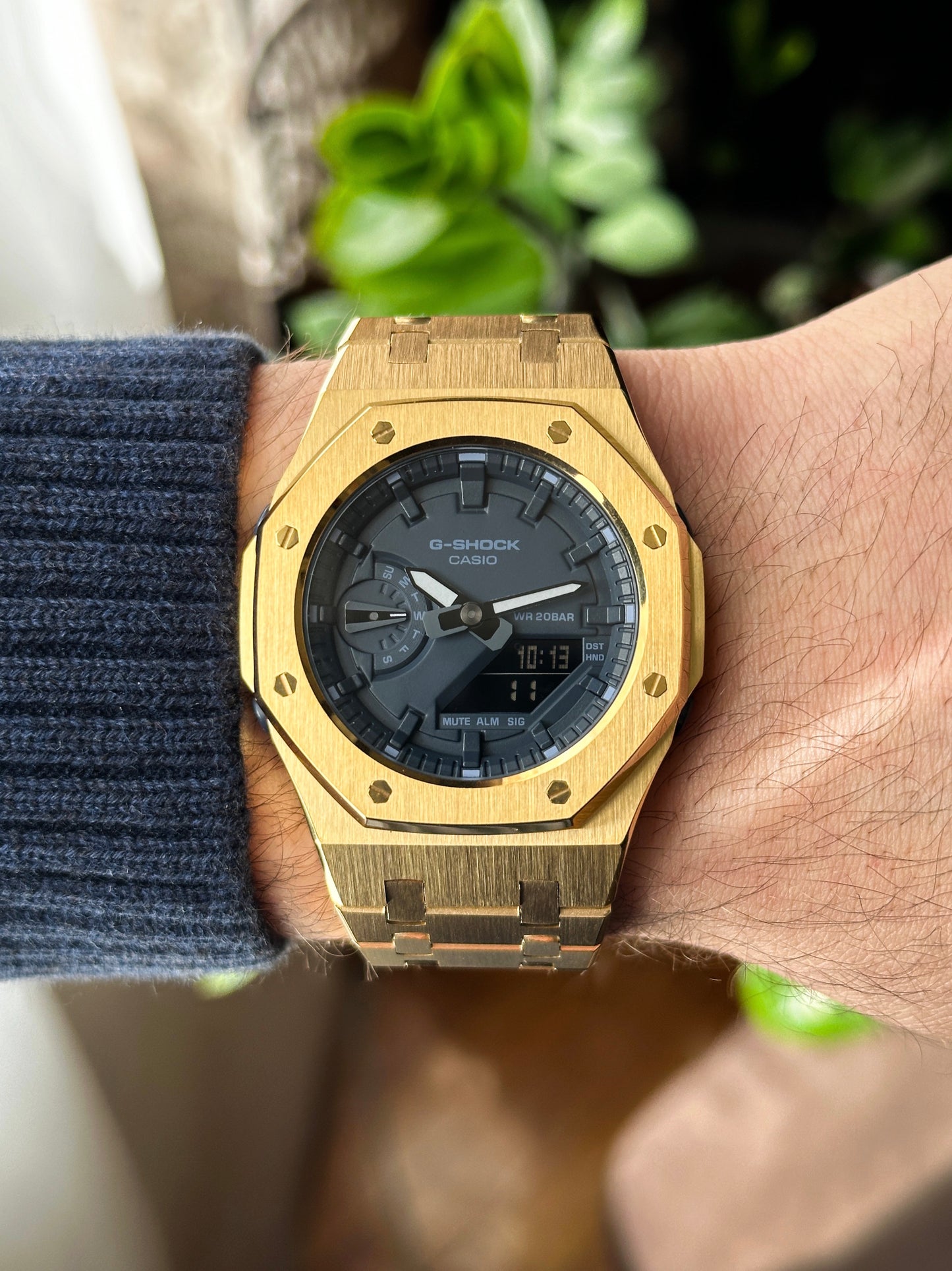 G-SHOCK CasiOak Full Gold - with navy blue watch dial