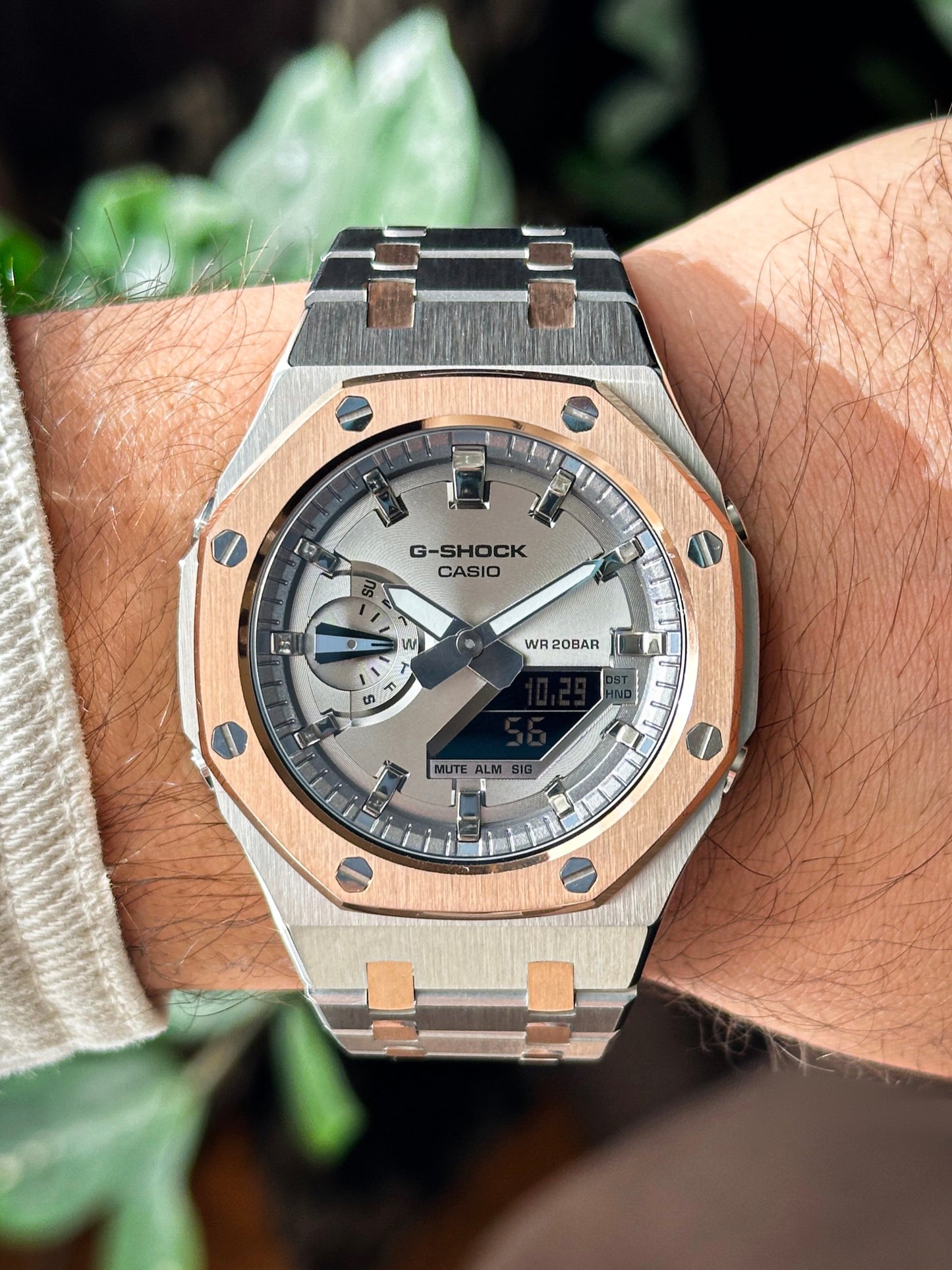 G-SHOCK CasiOak Mix - sa srebrnim brojčanikom sata