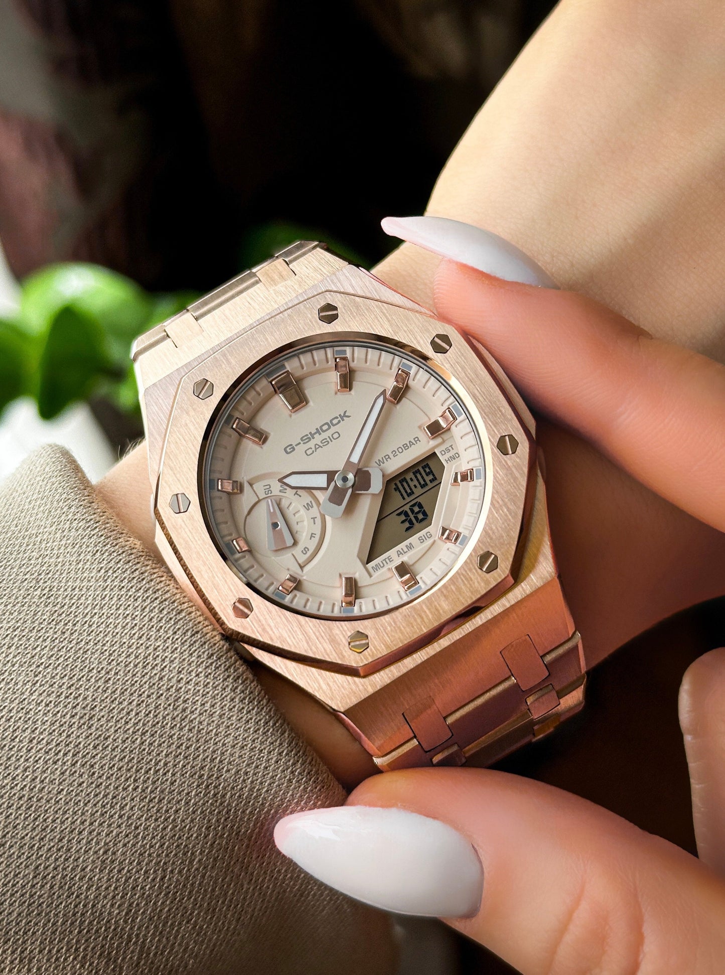 G-SHOCK Mini CasiOak Full-Rose Gold with cream (color) and rose-gold watch dial