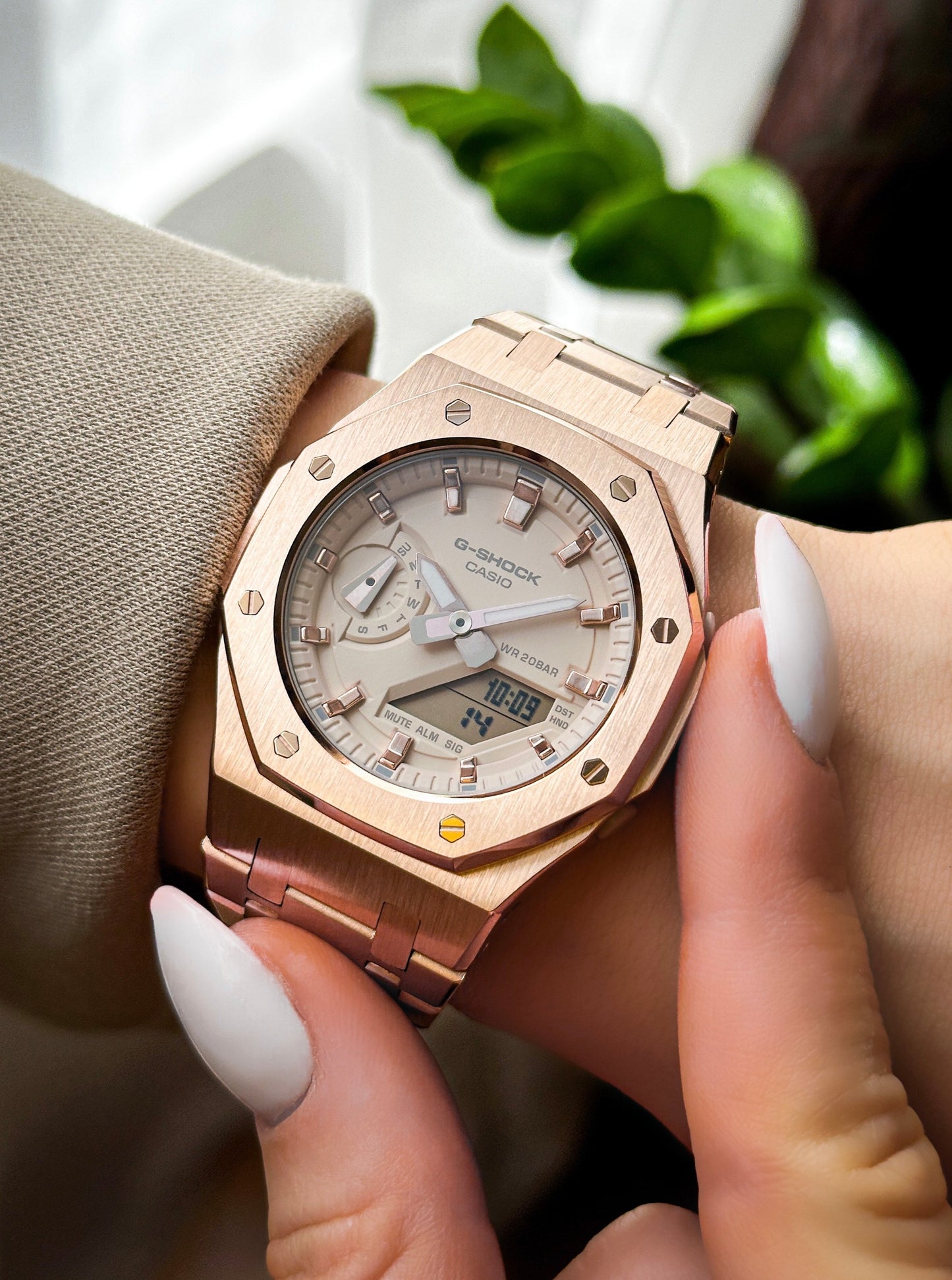 G-SHOCK Mini CasiOak Full-Rose Gold with cream (color) and rose-gold watch dial