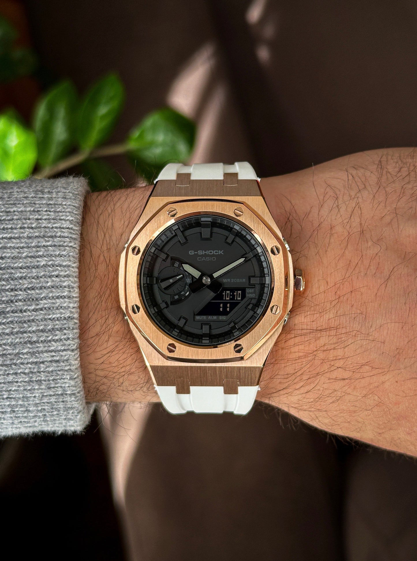 G-SHOCK CasiOak Belo bronzana - sa crnim brojčanikom sata