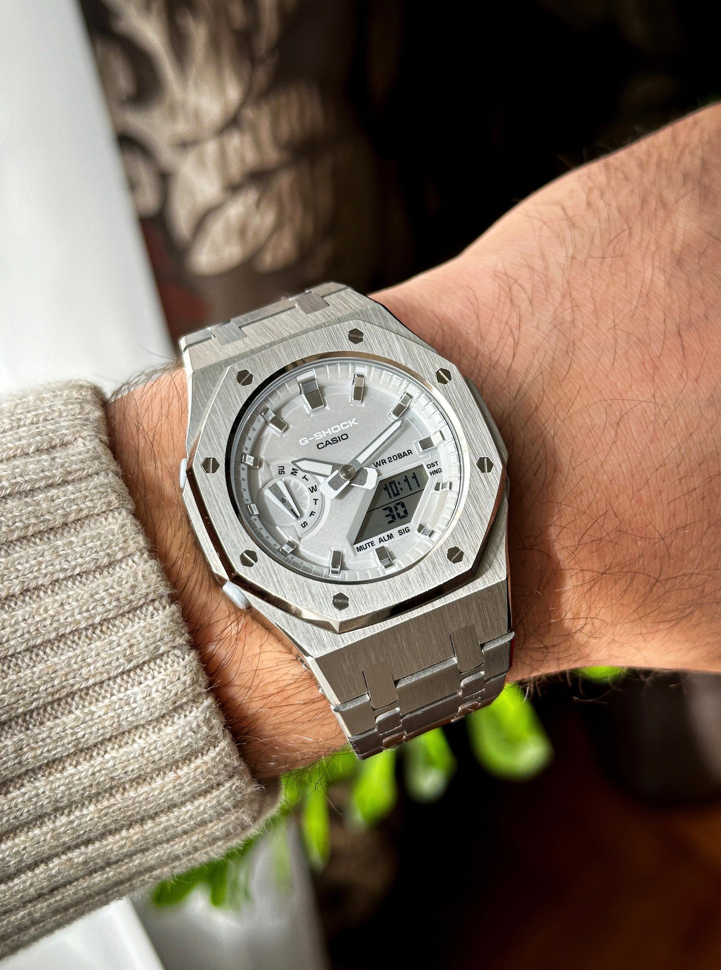 G-SHOCK CasiOak Potpuno Silver - sa silver detaljima brojčanikom sata