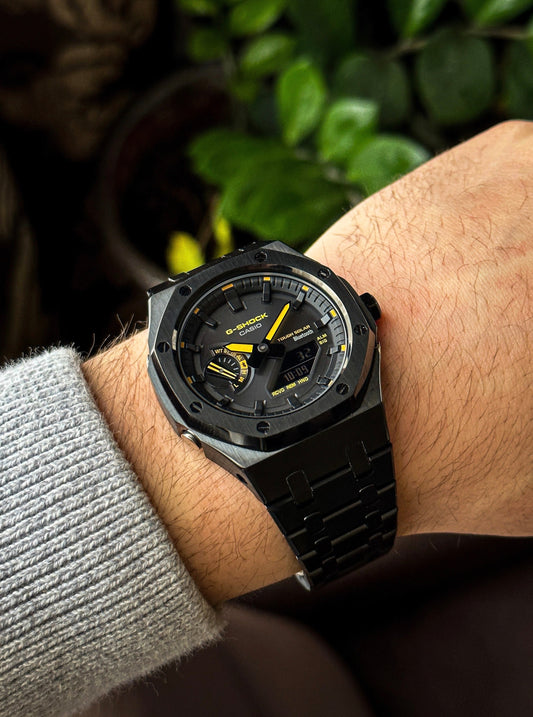 G-SHOCK CasiOak Full Black-with black and yellow watch dial