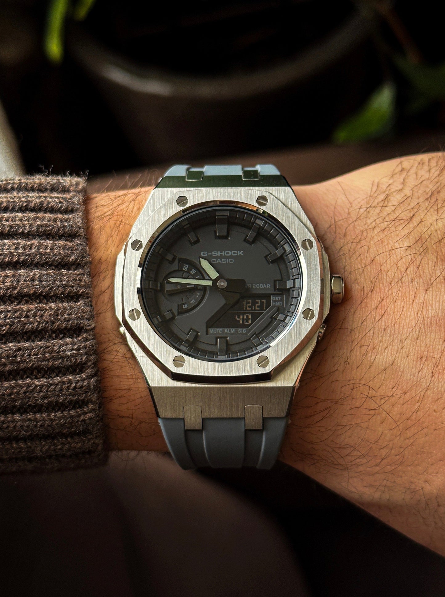 G-SHOCK CasiOak Grey-Silver with black watch dial