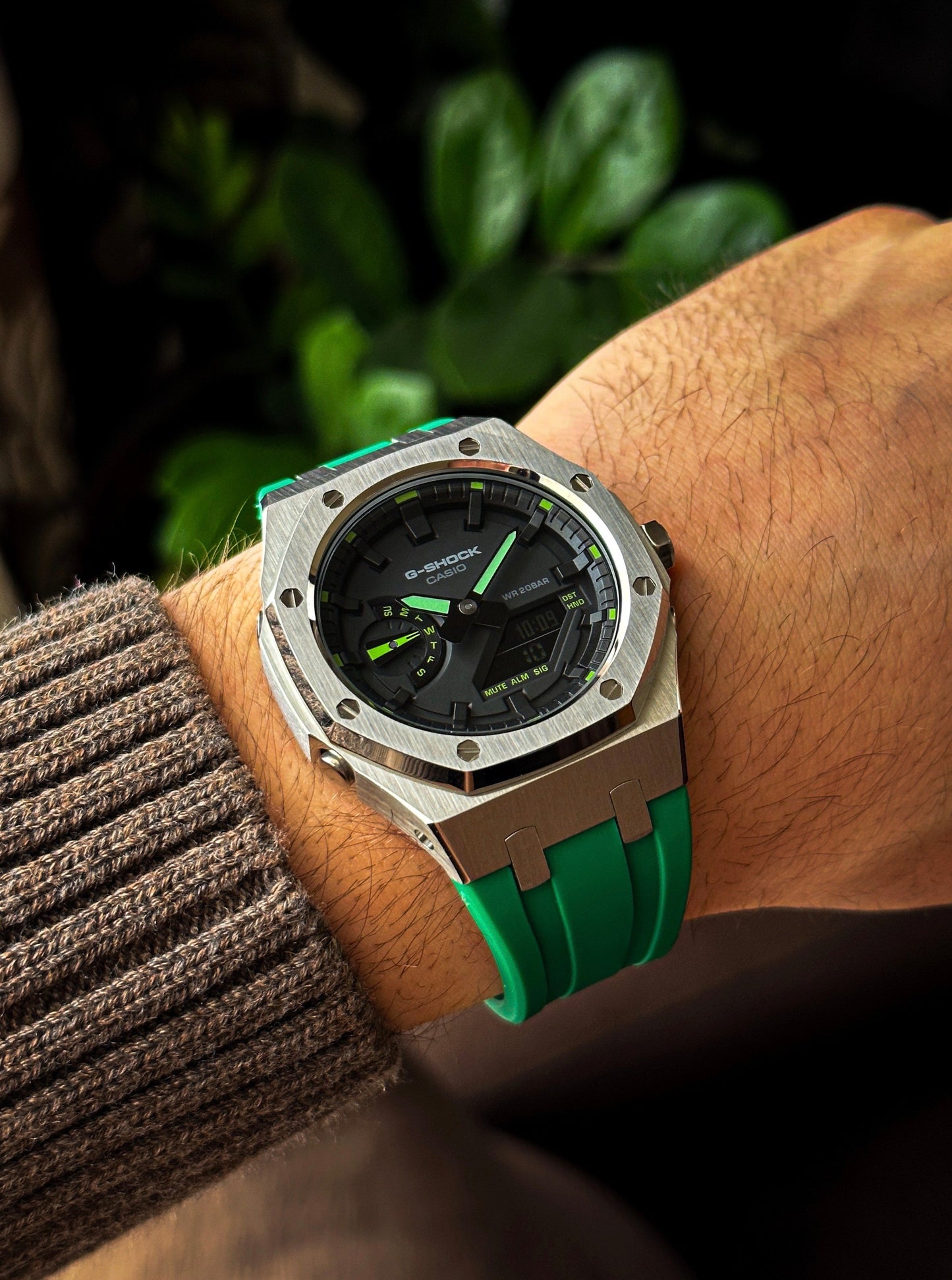 G-SHOCK CasiOak Green-Silver with black and green watch dial