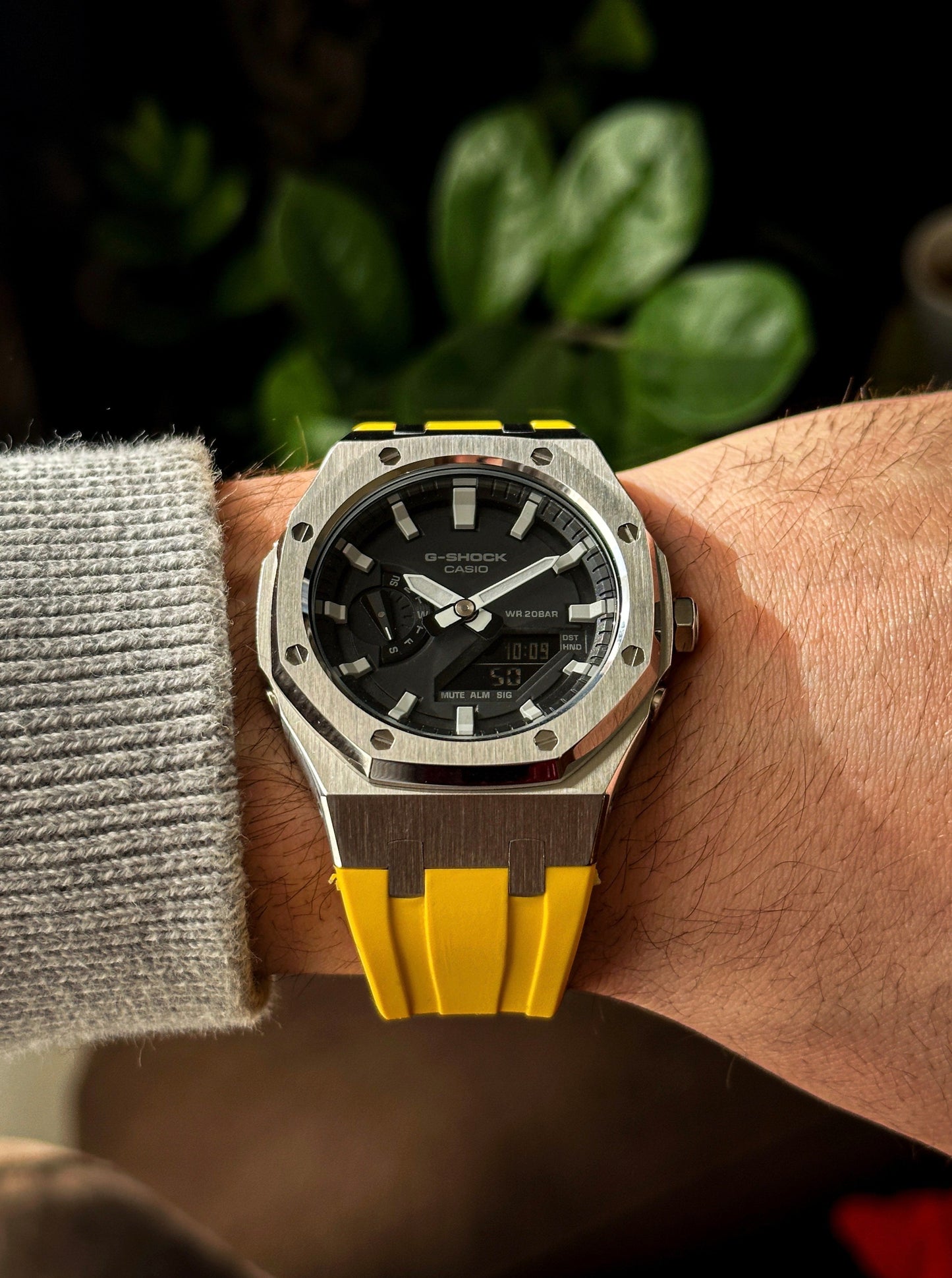 G-SHOCK CasiOak Yellow-Silver with black and white watch dial