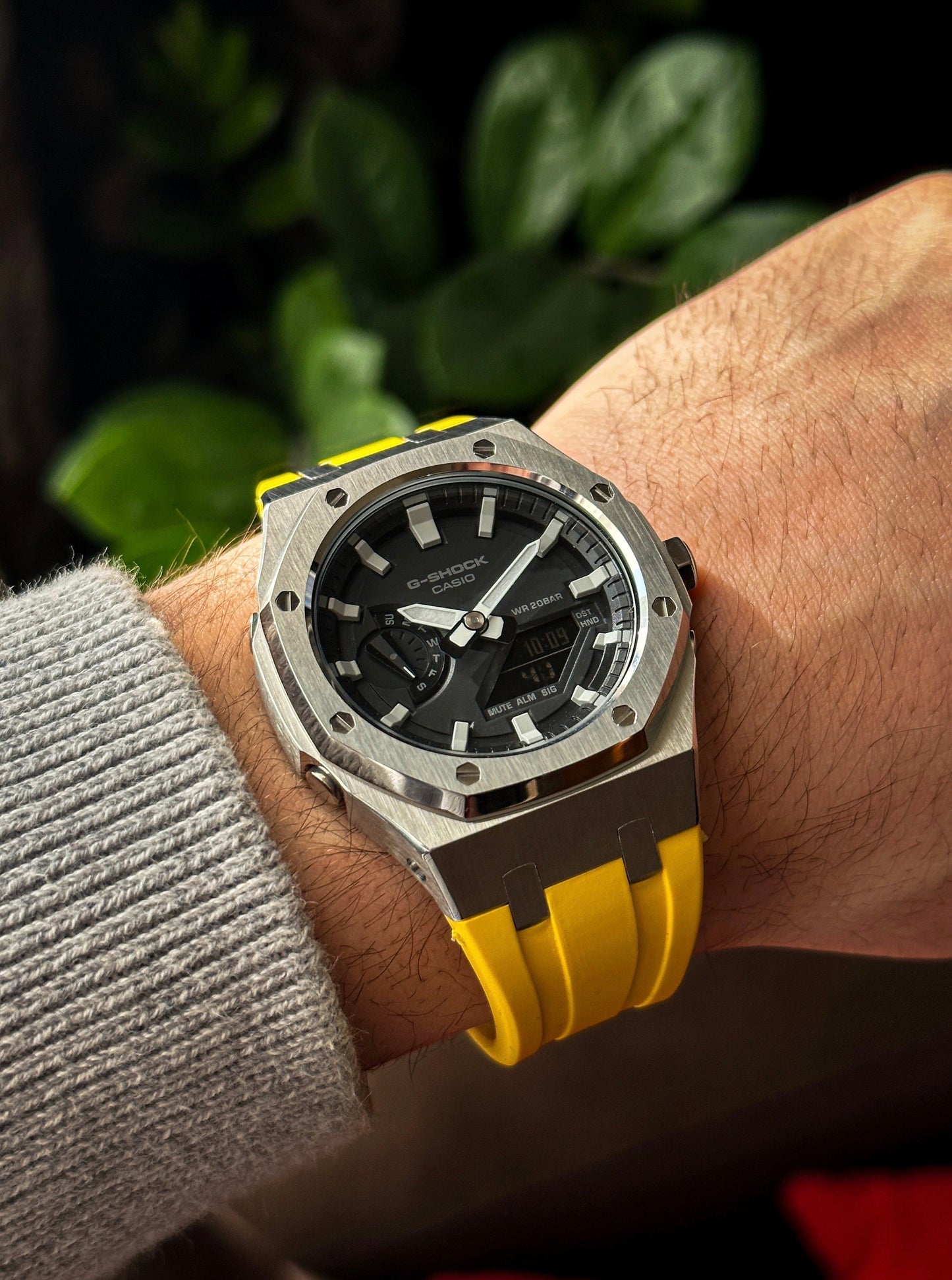 G-SHOCK CasiOak Yellow-Silver with black and white watch dial