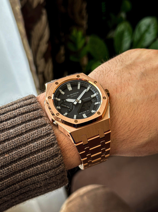 G-SHOCK CasiOak RoseGold-with black and white watch dial