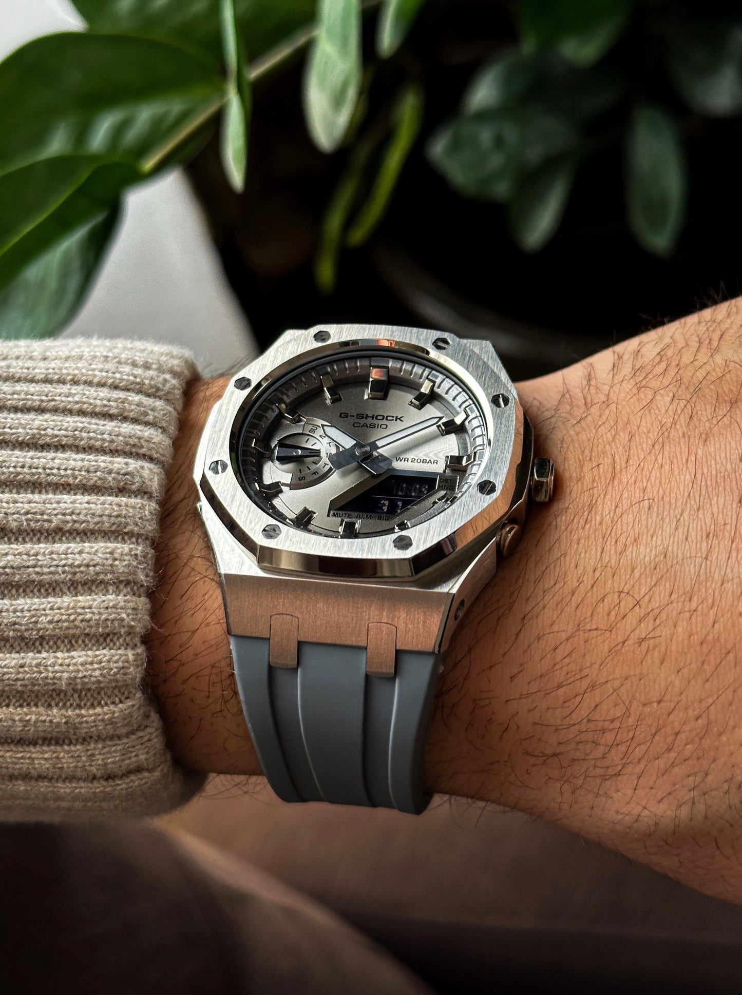 G-SHOCK CasiOak Grey-Silver with silver watch dial