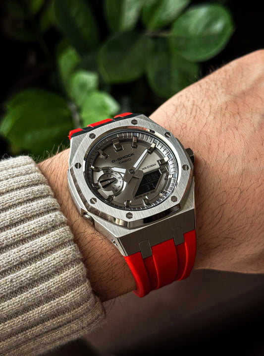 G-SHOCK CasiOak Red-Silver with silver watch dial