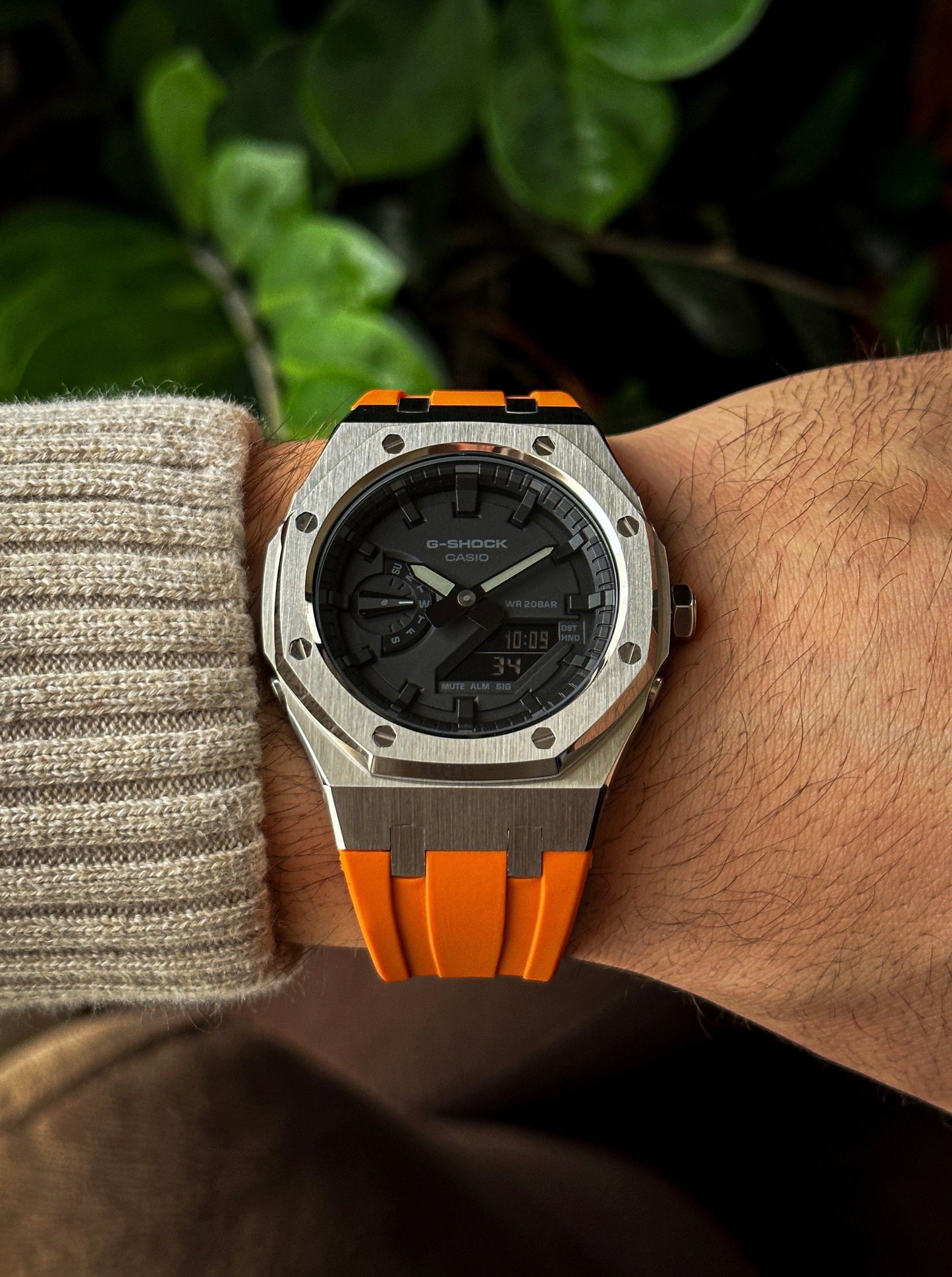 G-SHOCK CasiOak Orange-Silver with black watch dial